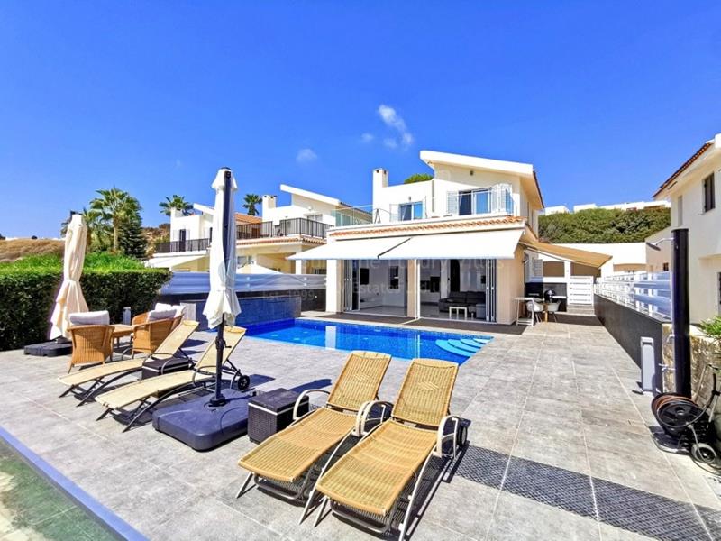 Villa in Coral Bay