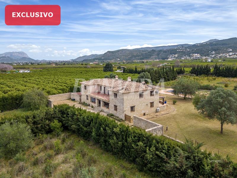 Finca se vende Benidoleig