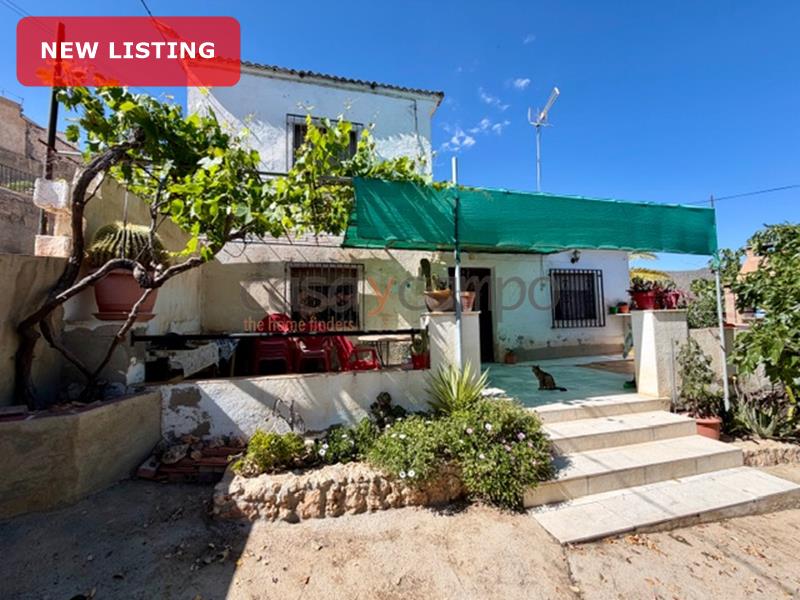 Town House in Uleila Del Campo