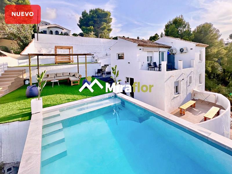 Chalet se vende Denia