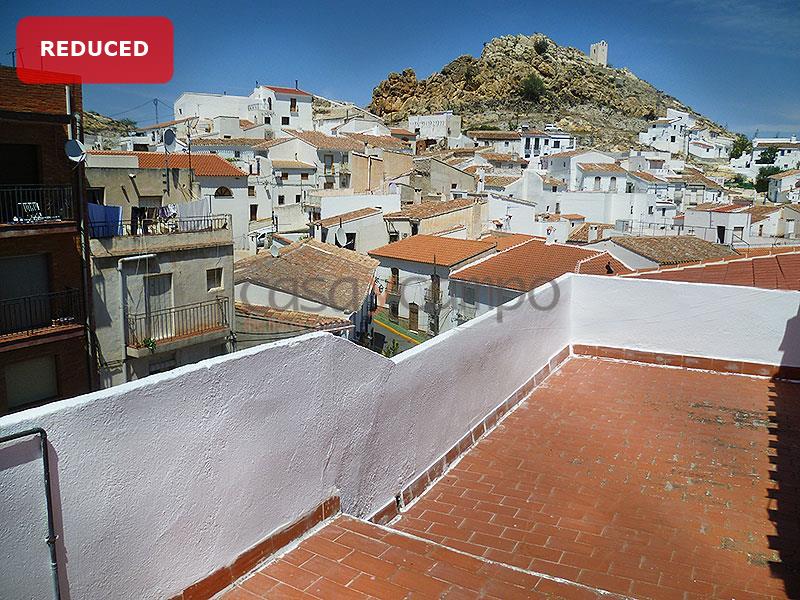 Village House in Lubrin