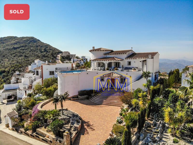 Villa in Denia