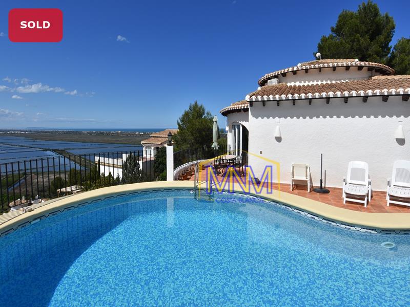 Villa in Denia