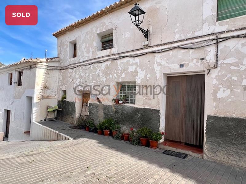 Village House in Lubrin