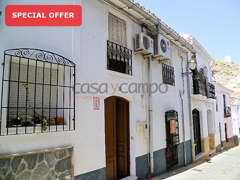 Village House in Lubrin