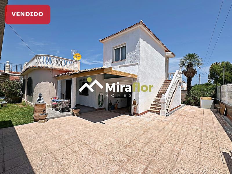 Chalet se vende Els Poblets