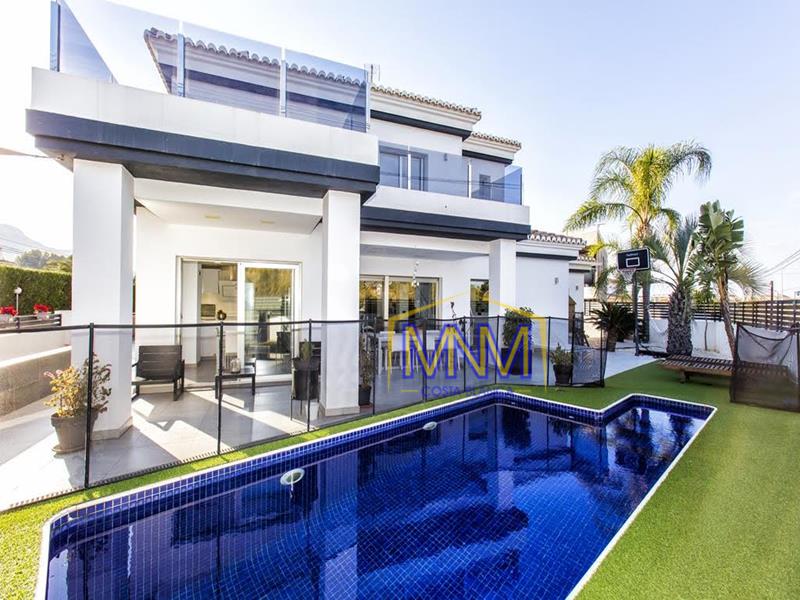 Villa in Denia