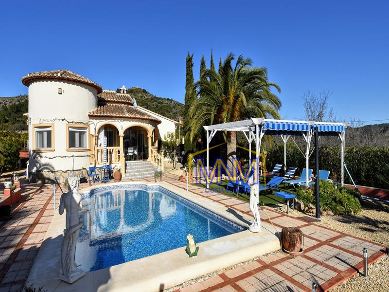 Finca in Jalon Valley