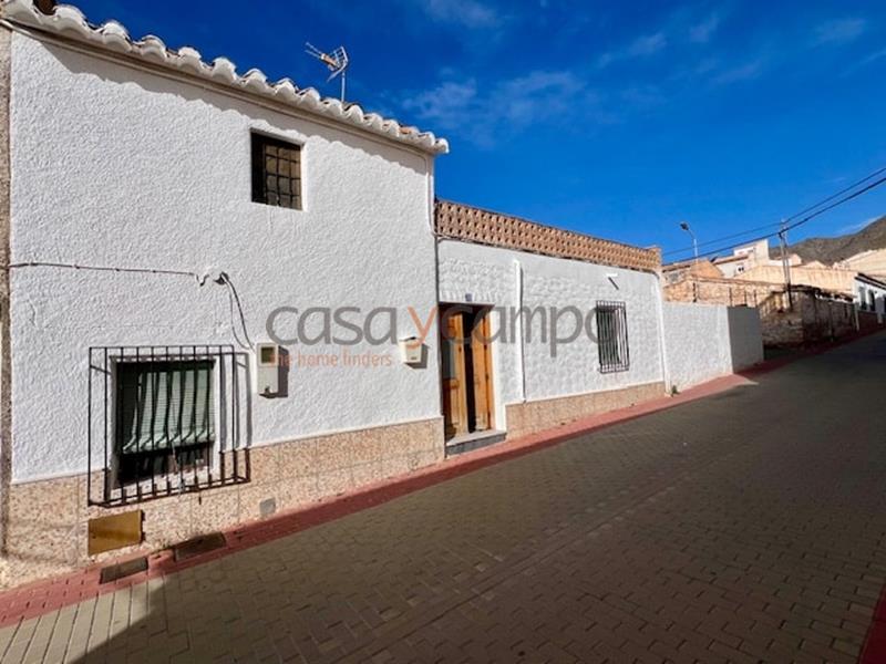 Town House in Uleila Del Campo