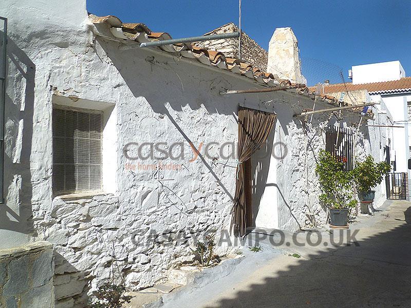Village House in Uleila Del Campo